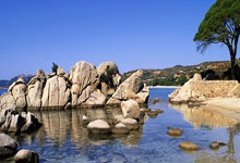 哈密尔顿首秀法拉利总部 力争重塑红色辉煌.